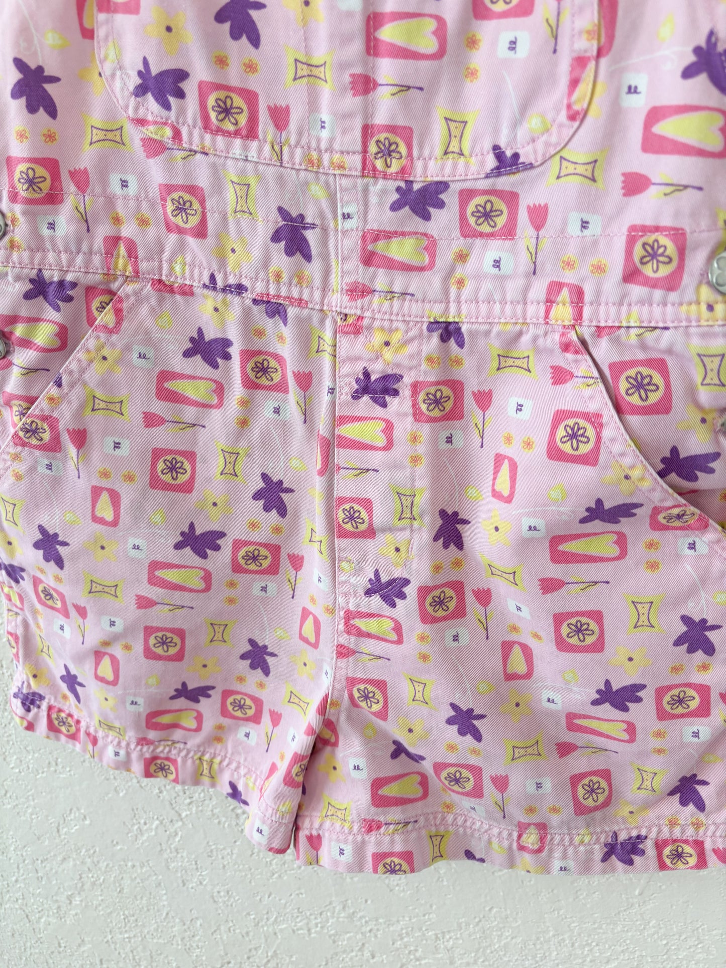 Vintage/y2k AOP shortalls.