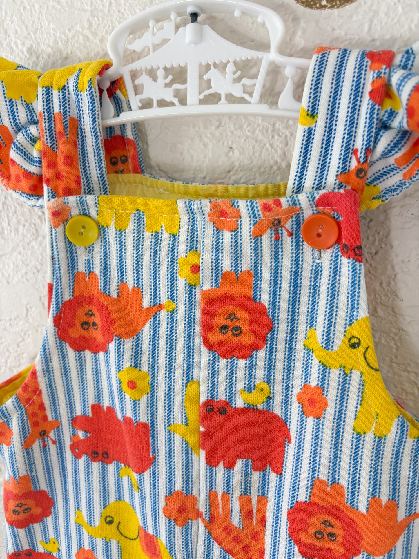 Vintage Carter's AOP baby romper.