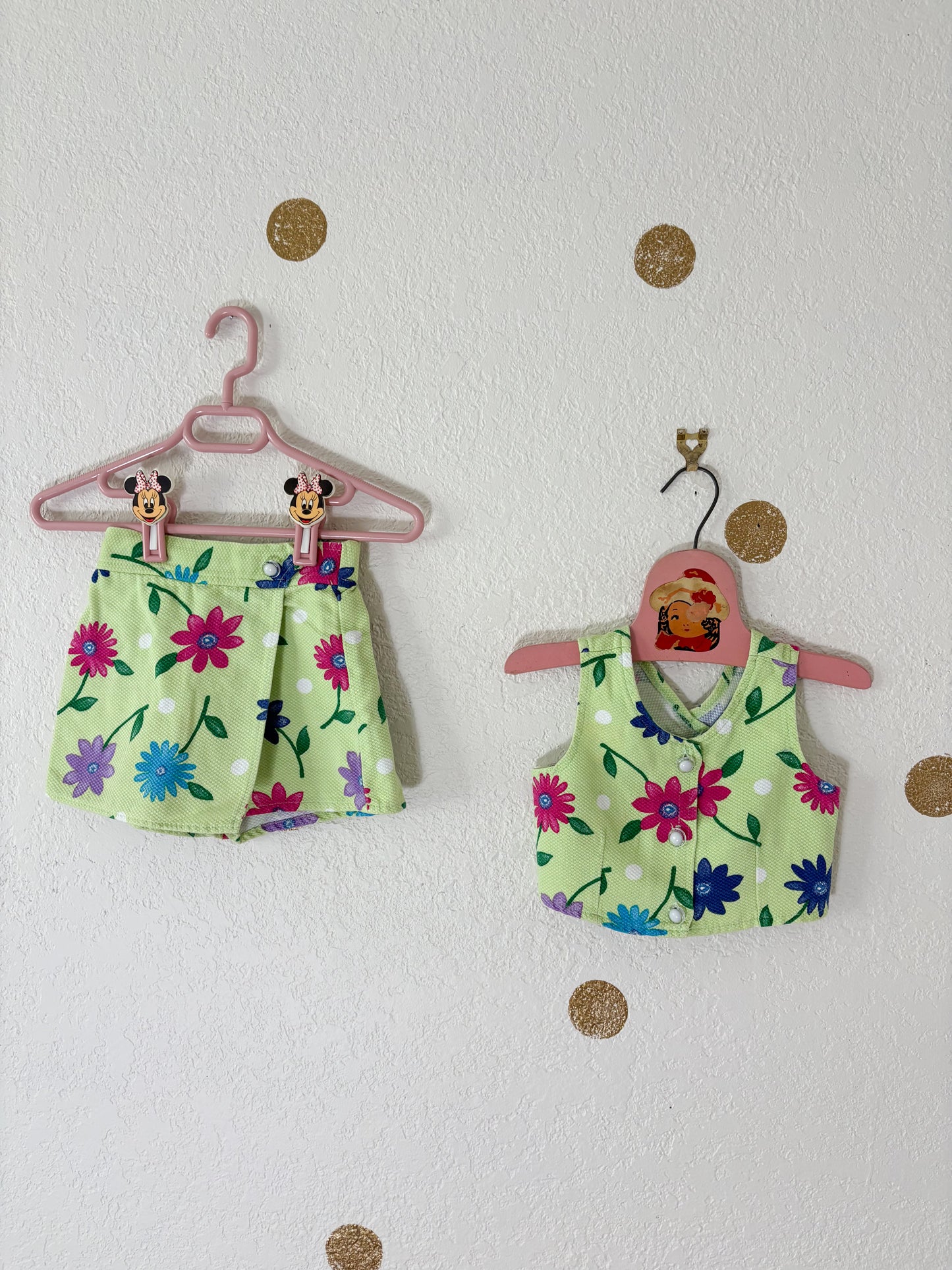 Vintage Sprockets floral toddler 2 piece set.