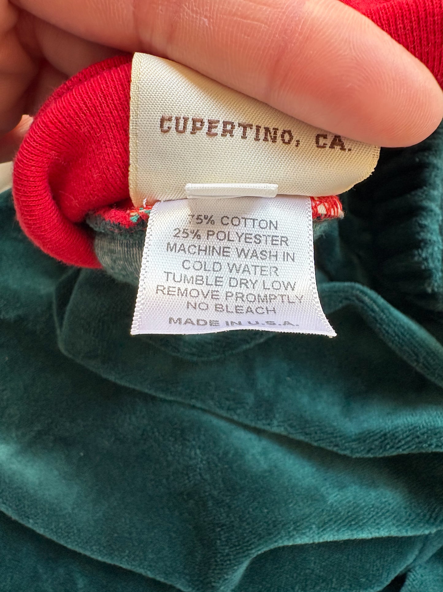 Vintage Rebecca Raggs velour 2 piece set.