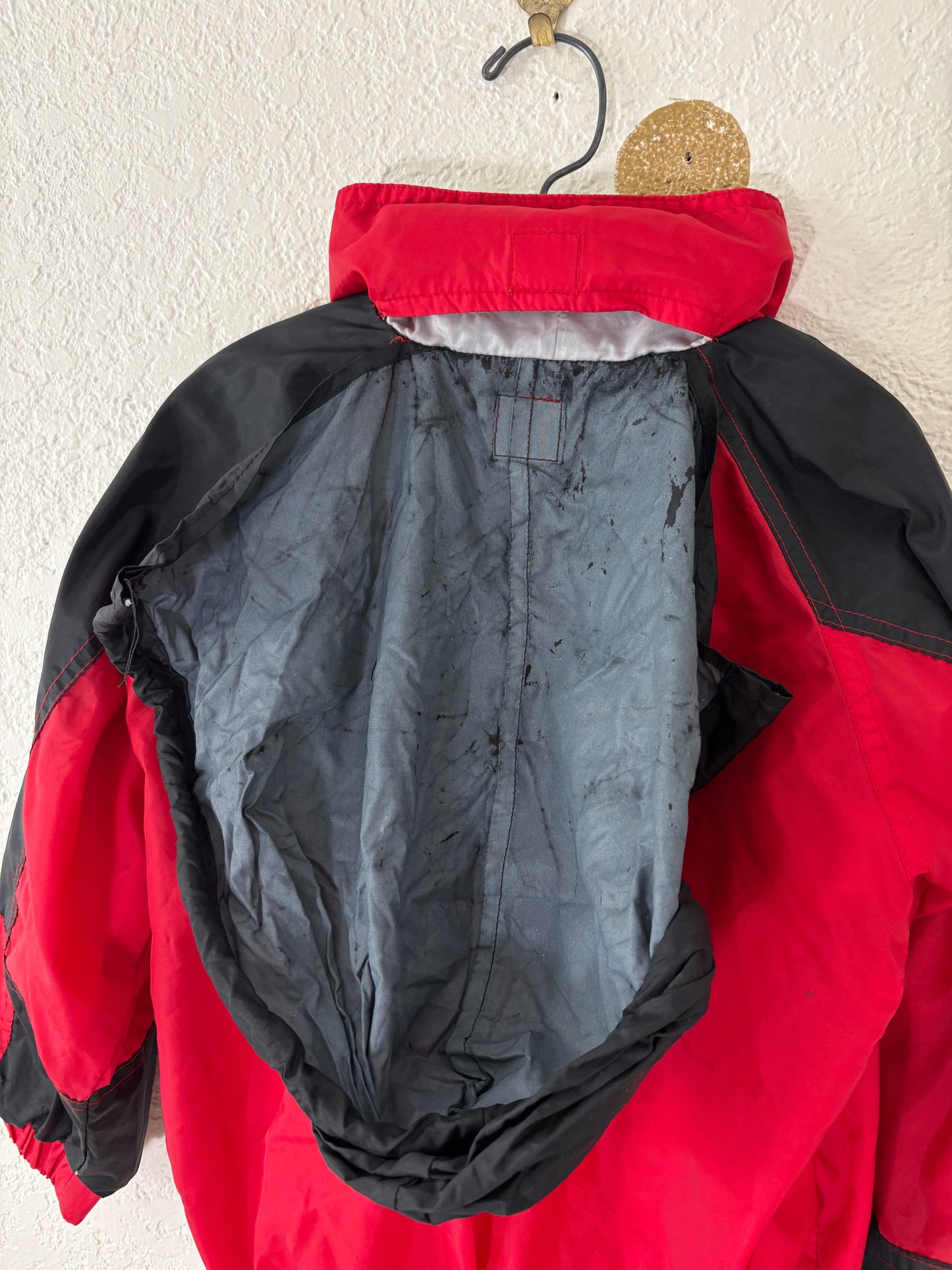 Vintage Chicago Bulls windbreaker jacket.