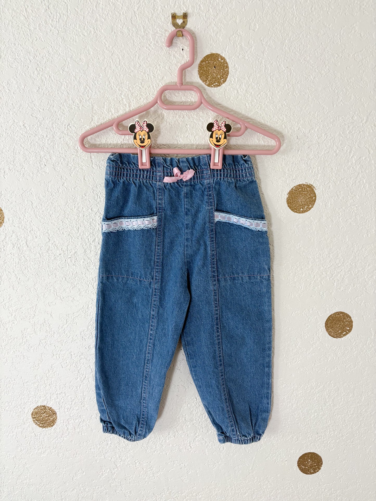 Unbranded vintage toddler jeans.