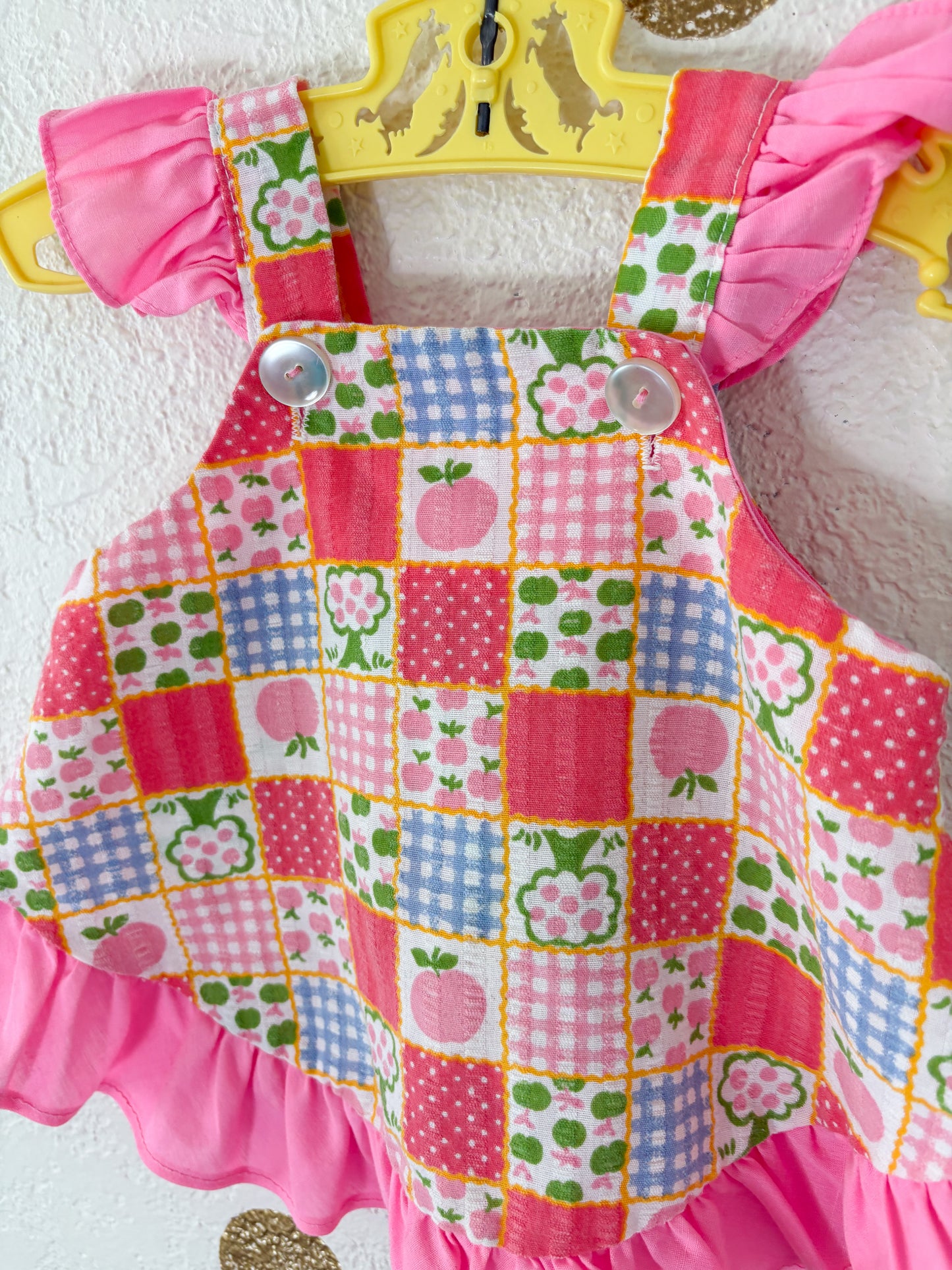 Unbranded vintage AOP novelty toddler top.