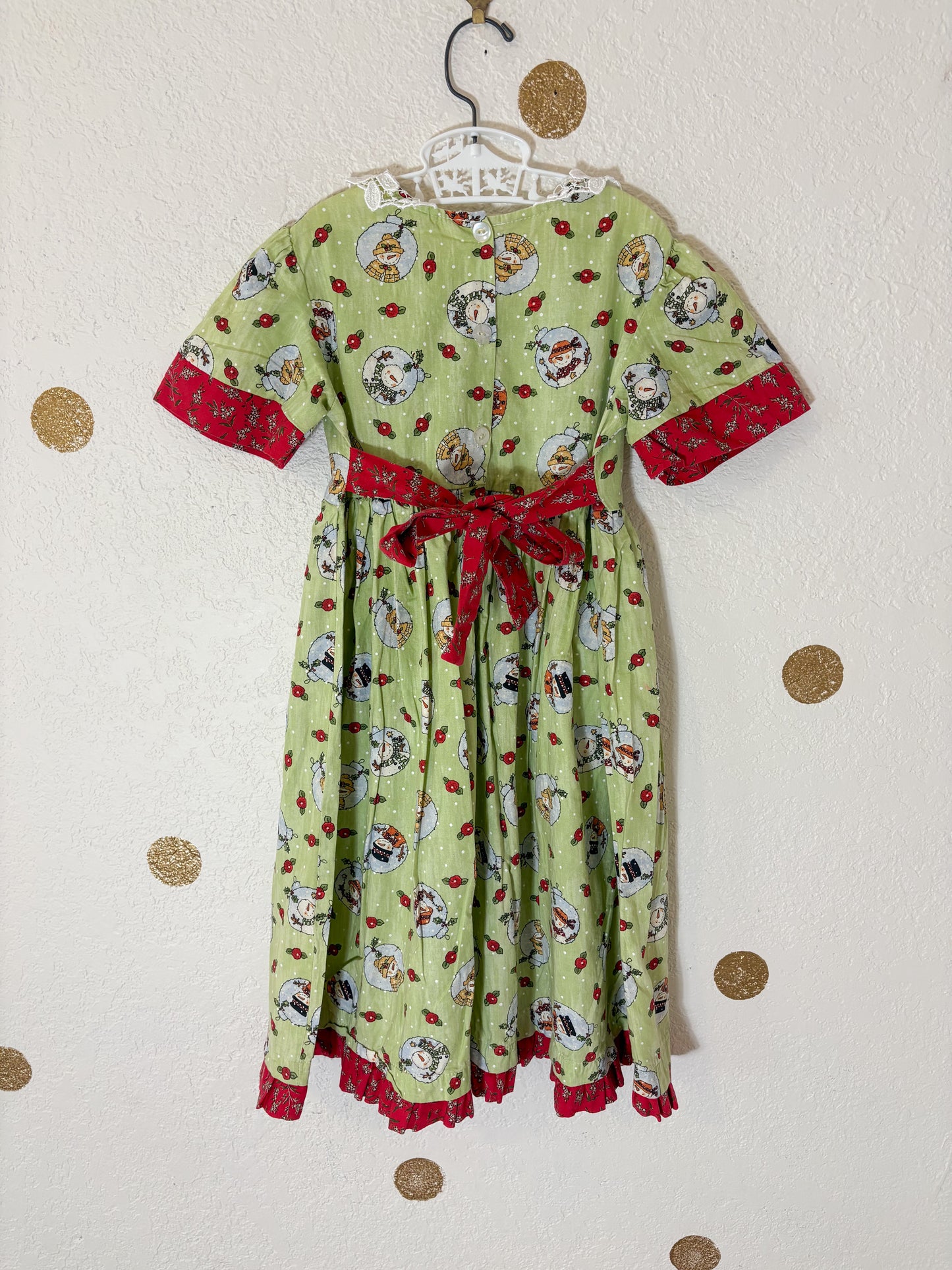 Unbranded vintage AOP dress.