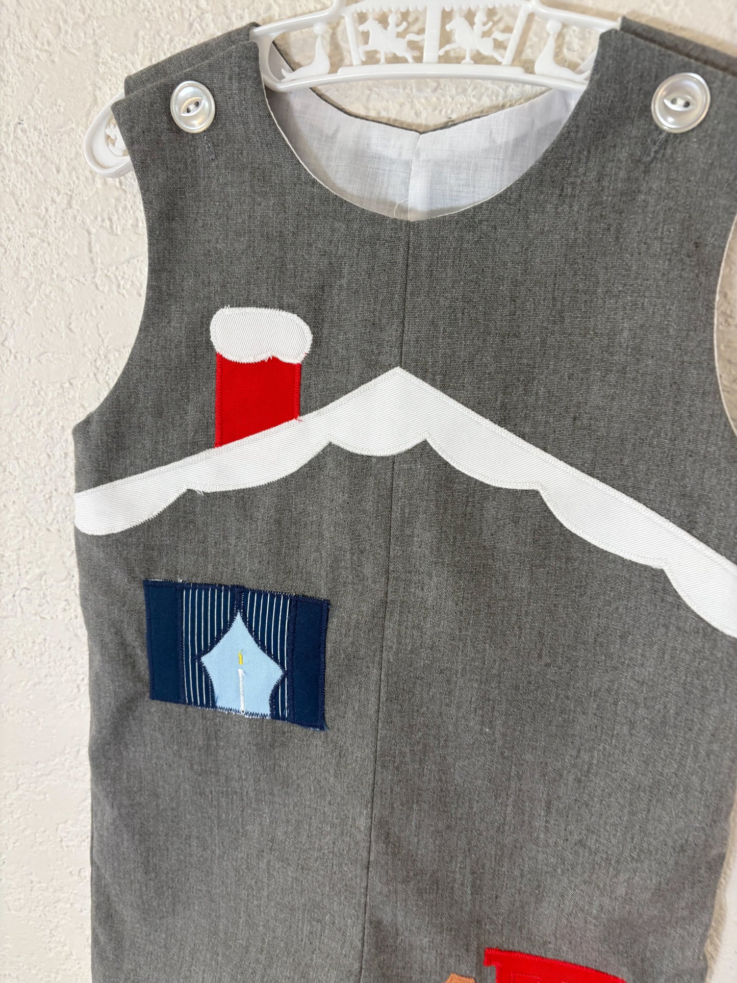 Unbranded vintage toddler romper.