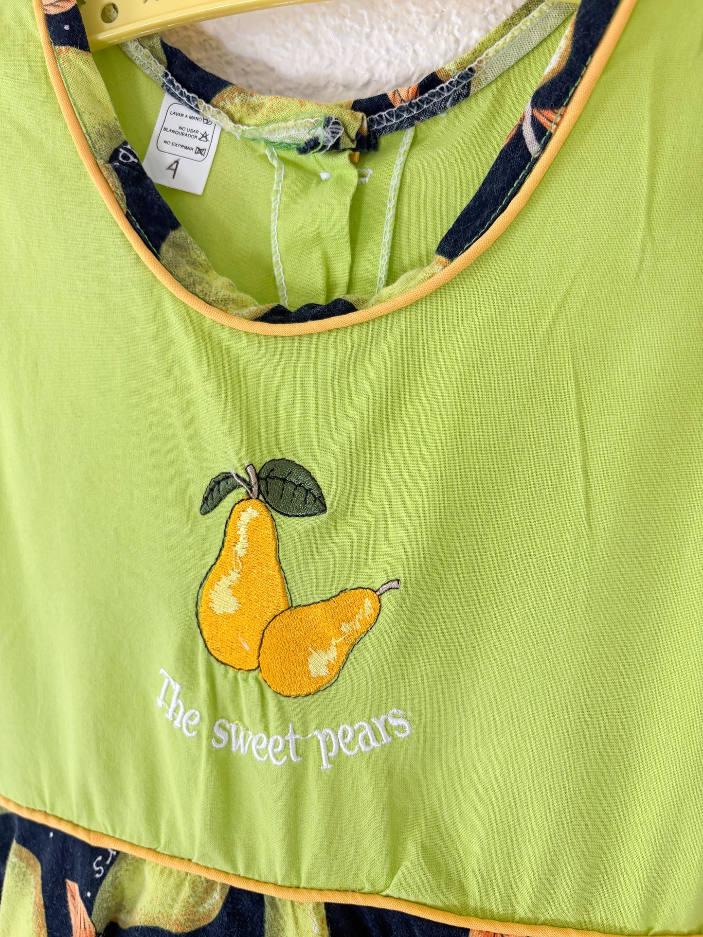 Unbranded vintage? pears toddler dress.