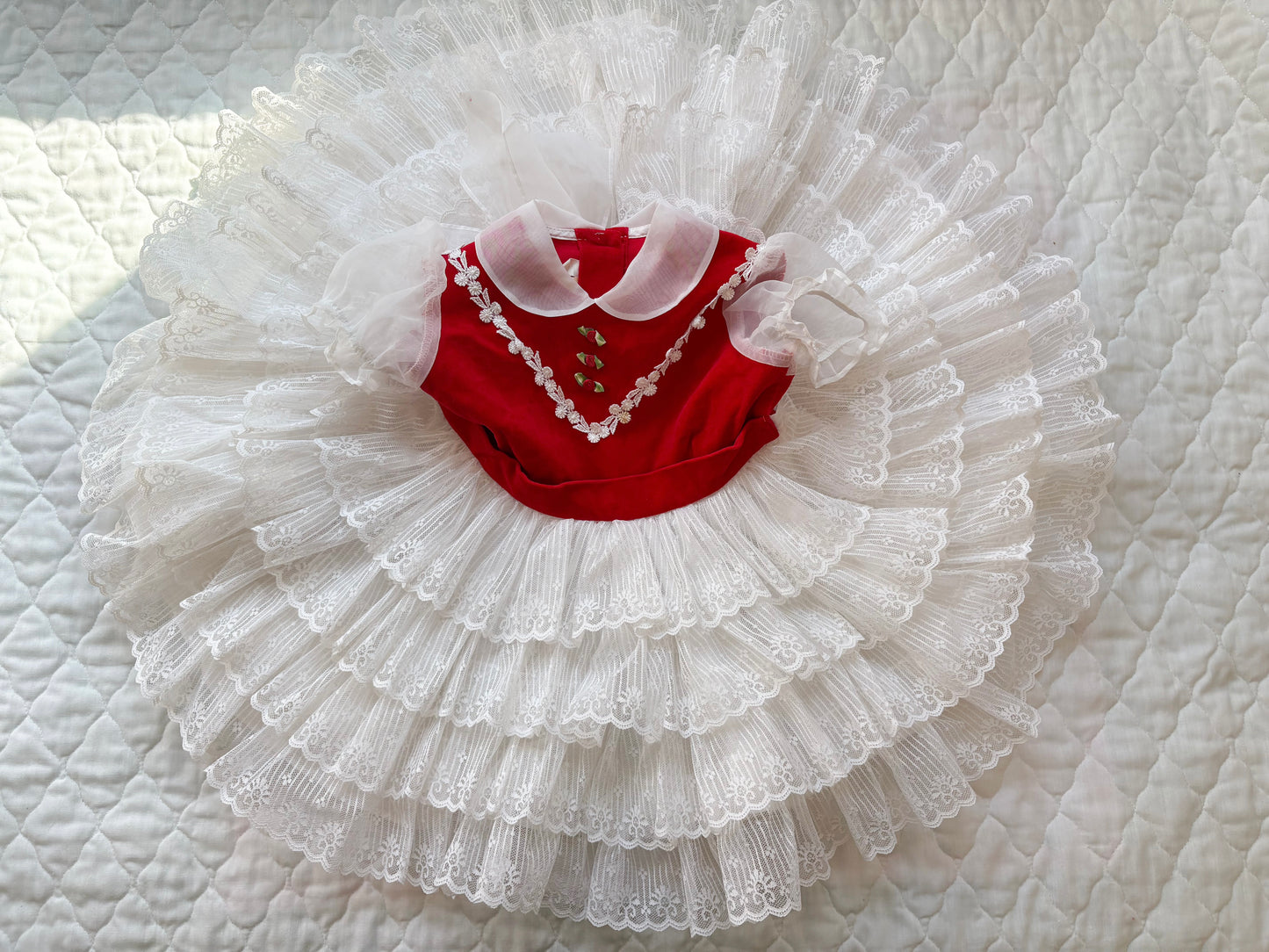 Vintage Lida California full circle toddler party dress.