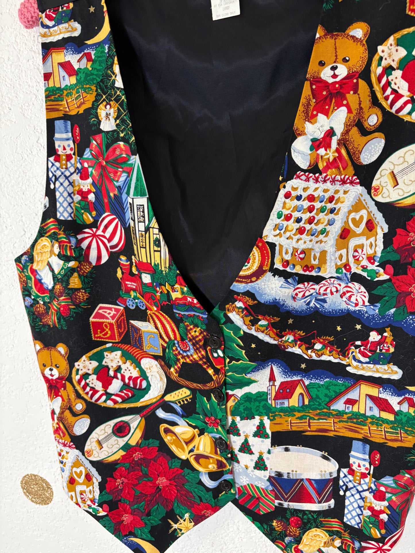 ✨For the mamas ✨ Vintage holiday vest.