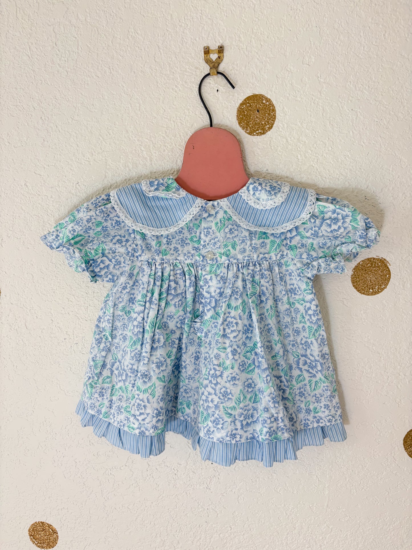 Vintage Kiwi Kids 2 piece floral baby set.
