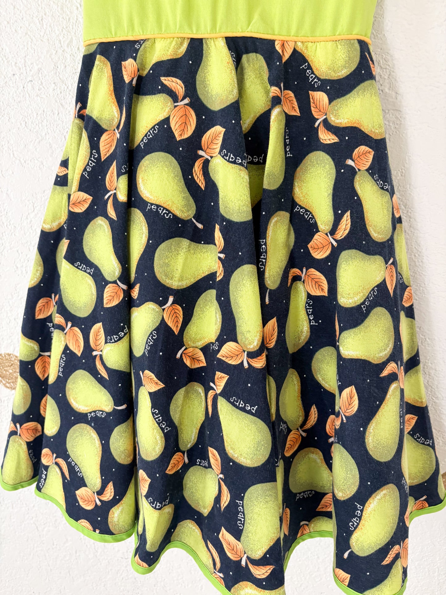 Unbranded vintage? pears toddler dress.