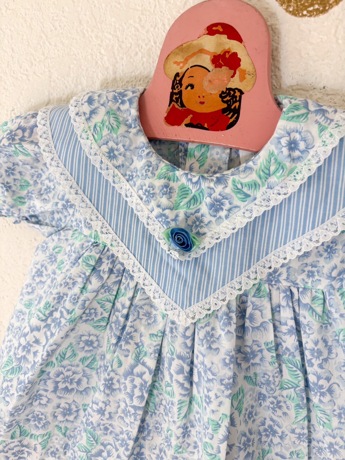 Vintage Kiwi Kids 2 piece floral baby set.