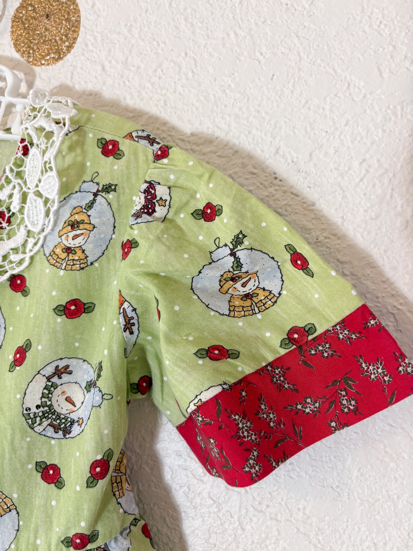 Unbranded vintage AOP dress.